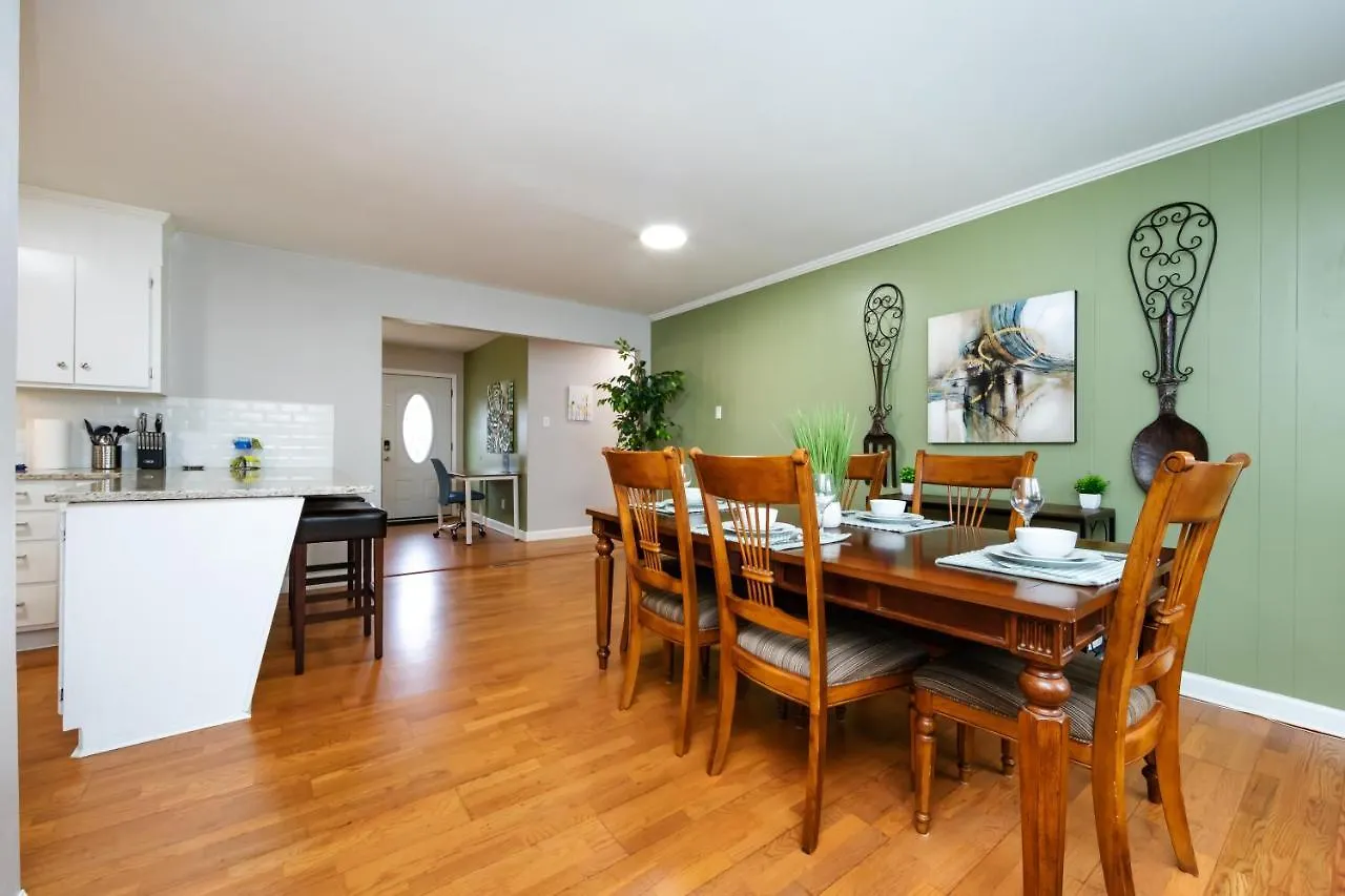 Roomy 3Br 2 Bath Minutes To Uptown And Airport Ideal For Small Families Charlotte