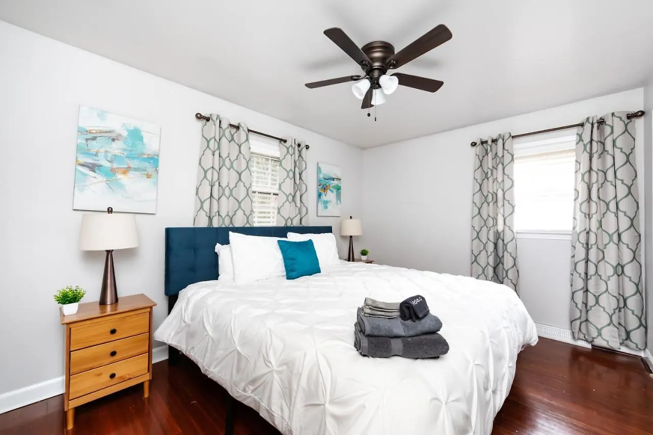 Roomy 3Br 2 Bath Minutes To Uptown And Airport Ideal For Small Families Charlotte